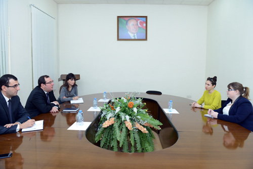 FRANSALI HÜQUQŞÜNAS ÖLKƏMİZDƏ TƏCRÜBƏ KEÇİB