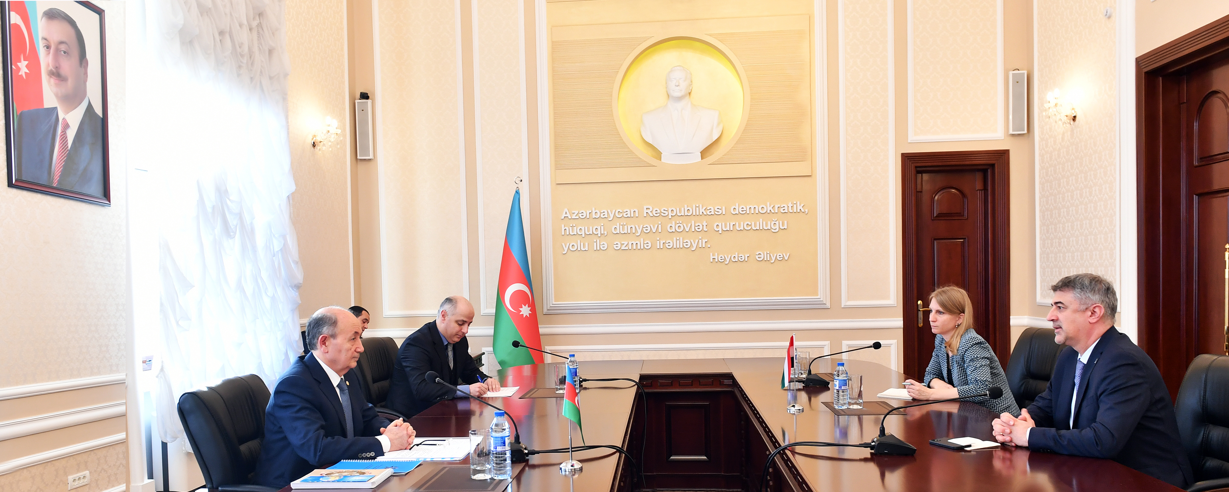 Ədliyyə naziri Macarıstanın ölkəmizdəki səfiri ilə görüşüb