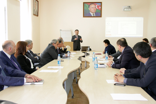 HAKİMLƏRLƏ DEONTOLOGİYA VƏ ETİK DAVRANIŞ MÖVZUSUNDA TƏLİM KEÇİRİLMİŞDİR