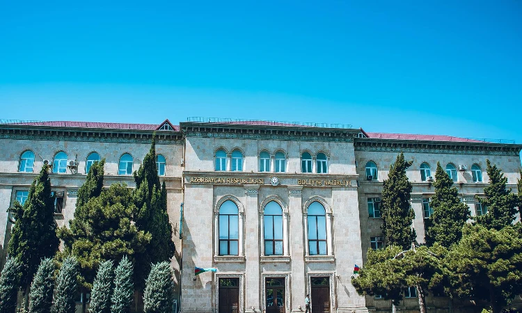 Ədliyyə Akademiyası aşağıda göstərilən vakant vəzifələr üzrə müsabiqə elan edir