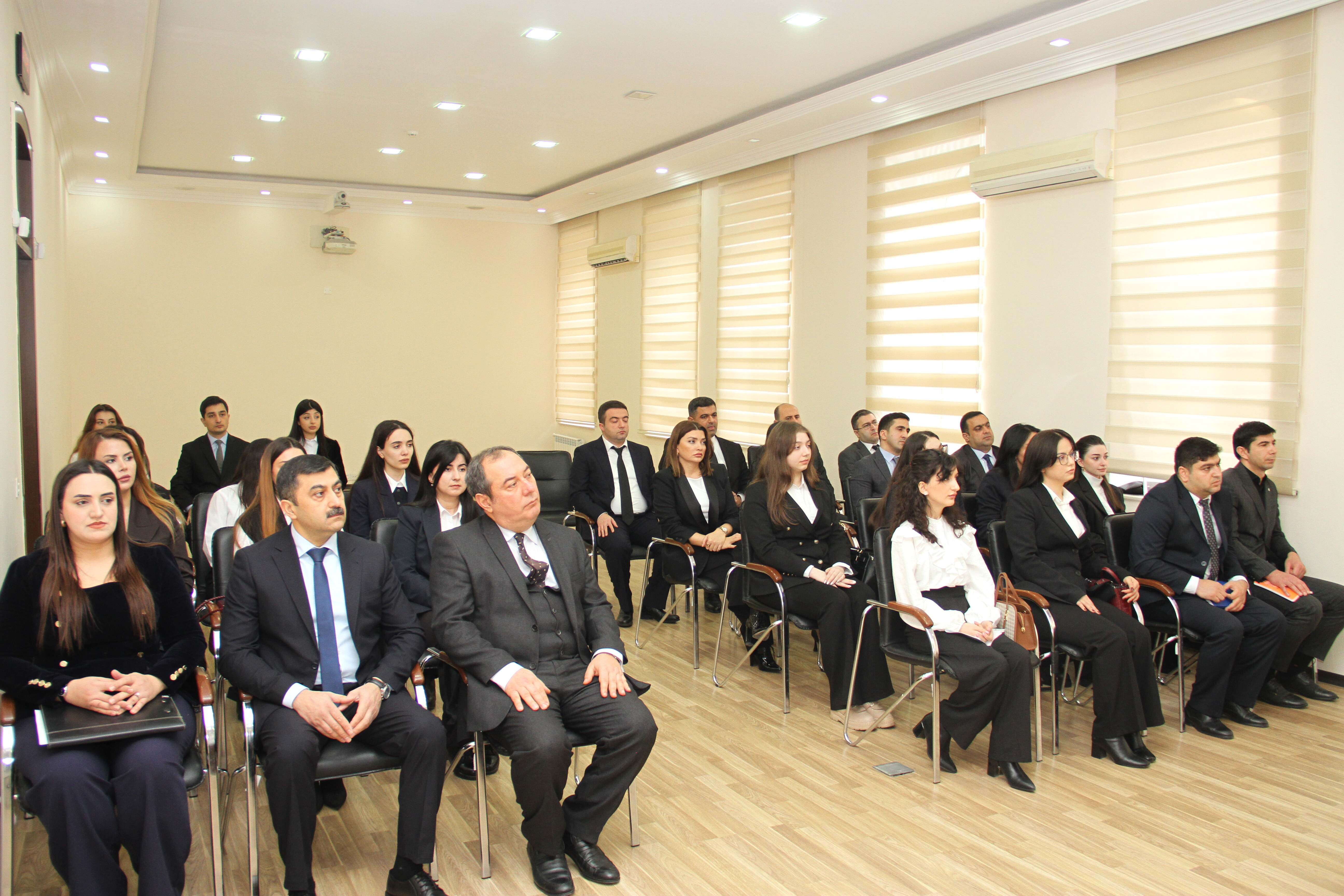 Ədliyyə orqanlarına qulluğa qəbul olan namizədlərin icbari təlimi başlayıb